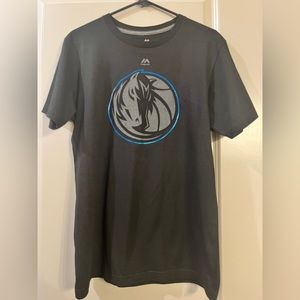 Triple peak black short sleeve